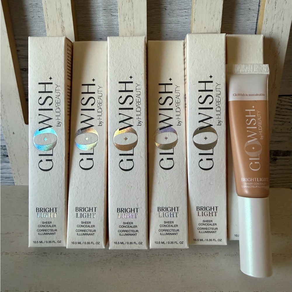 x6 HUDA BEAUTY GLOWISH Bright Light Hydrating Sheer Concealer 04 Light Medium